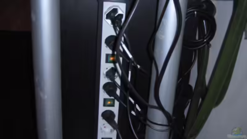 Technik im Aquarium Becken 12035 von Simmal (9)