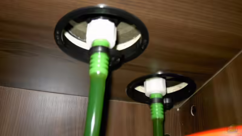 Technik im Aquarium Becken 14329 von Steffen Schmidt (5)