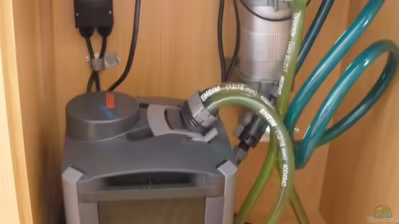 Technik im Aquarium Becken 17056 von haifisch (4)