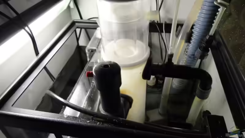 Technik im Aquarium Becken 18875 von AquaTropica CGN (9)