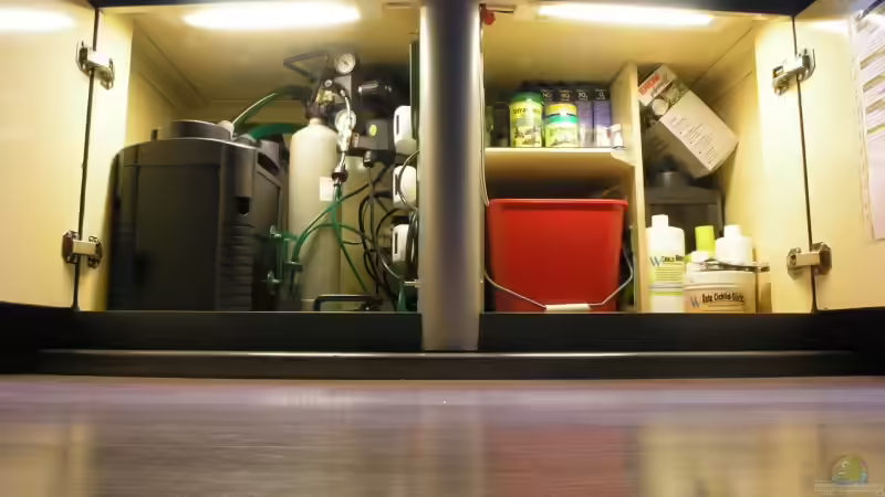 Technik im Aquarium Becken 3340 von Daniel Schaefer (8)