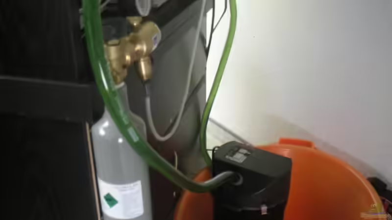 Technik im Aquarium Becken 3553 von Sebastian Zunhammer (8)