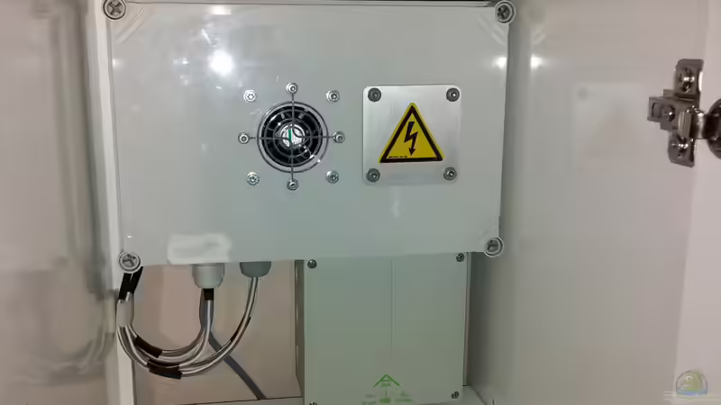 Technik im Aquarium Grüner Dschungel von Liquid (46)