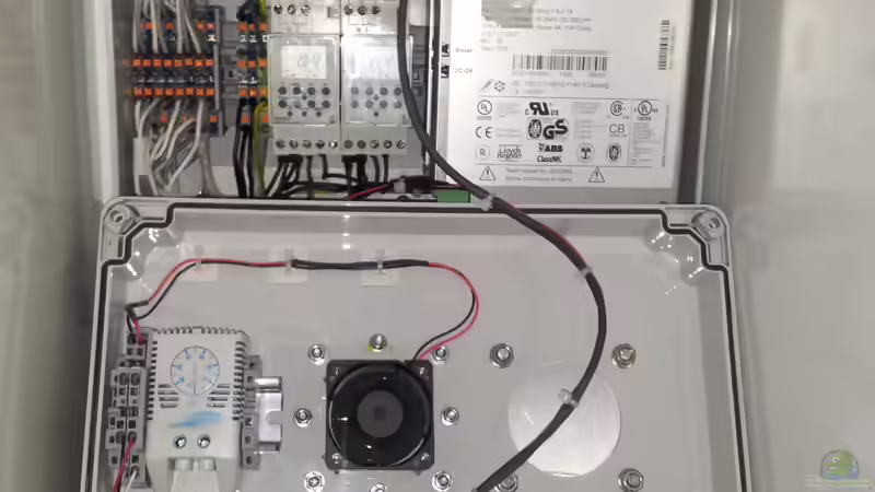 Technik im Aquarium Grüner Dschungel von Liquid (48)