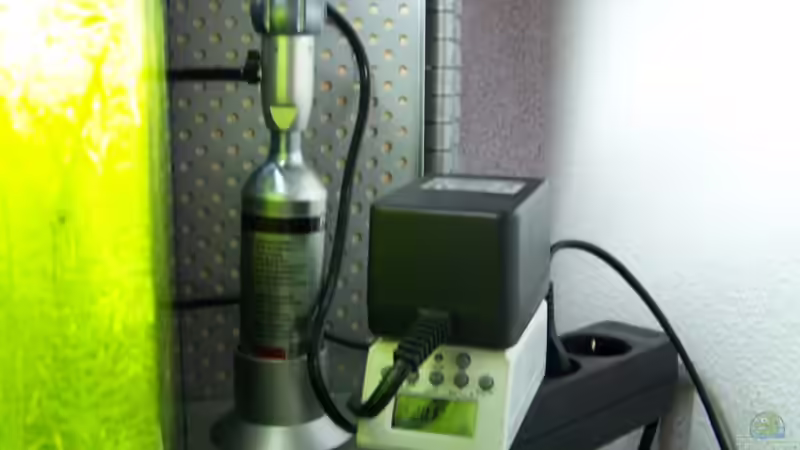 Technik im Aquarium NC20-01 von Tamura (11)