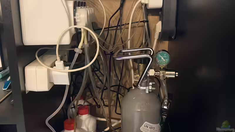 Technik im Aquarium Raumtrenner von JustTheD (4)