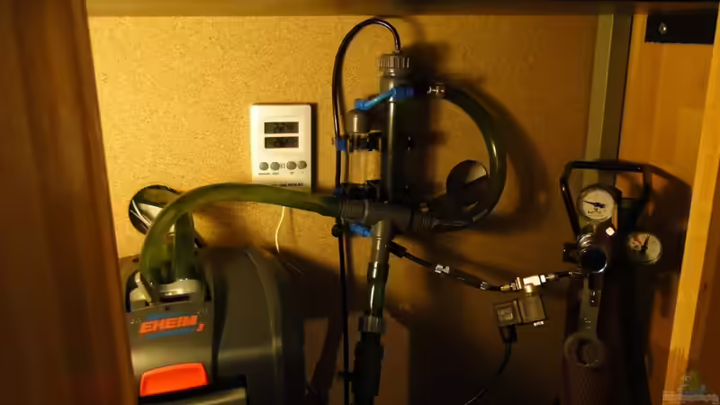 Technik im Selbstbau-Unterschrank von Sven Groth (3)