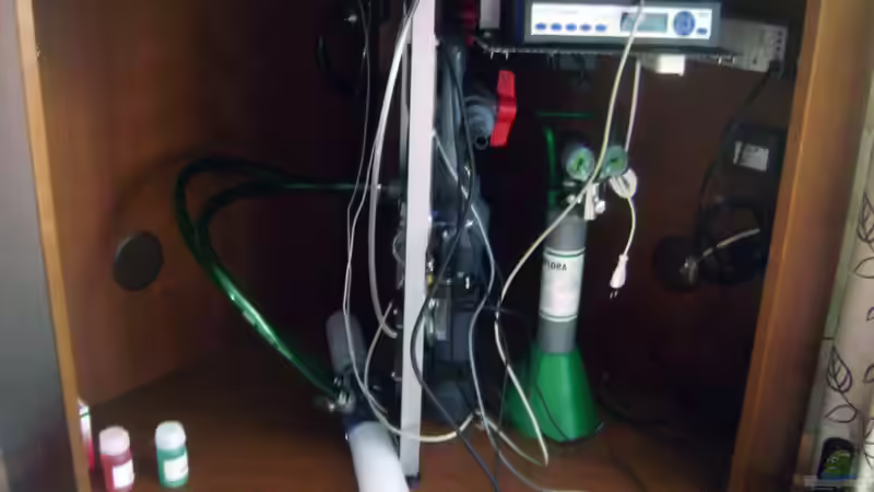 Technik im Unterschrank (im Rohbau) von rane (13)