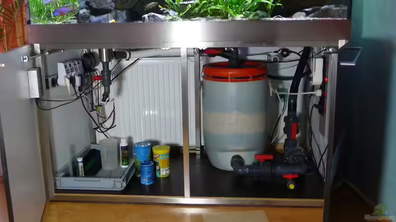 Technik im Unterschrank von aquabert (17)