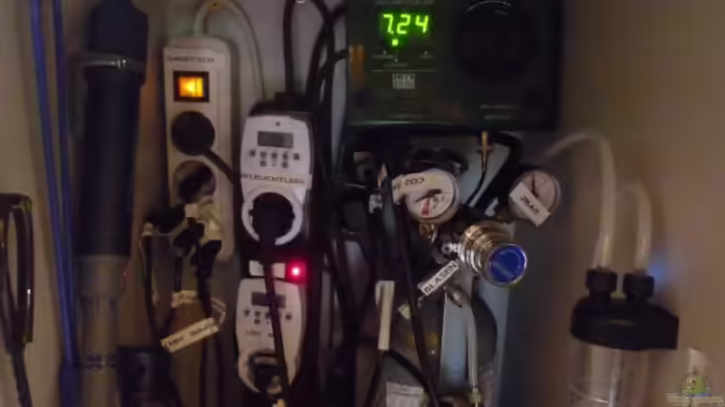 Technik im Unterschrank von dirkvader71 (23)