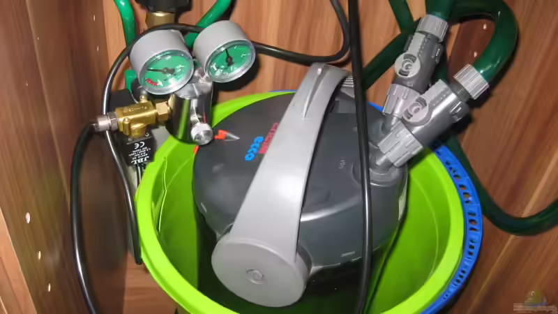 Technik noch Chaos baue gerade ein Fuß für die CO2-Anlage die kommt dann auch in die linke Tür von Ruppert (2)