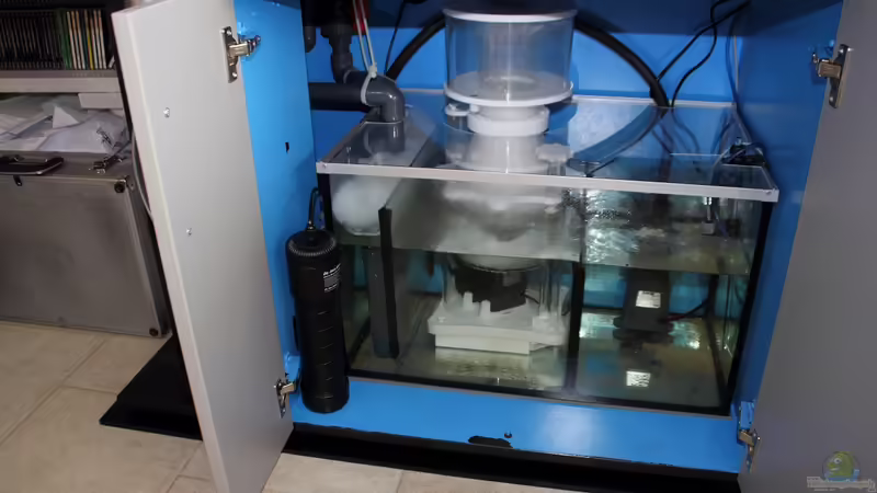 Technikbecken mit eingebautem UV Klärer von Micha (41)