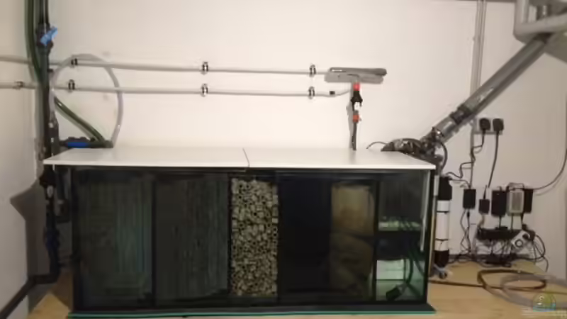 Technikbecken überarbeitet und abgedeckt 09 2013 von anton (6)