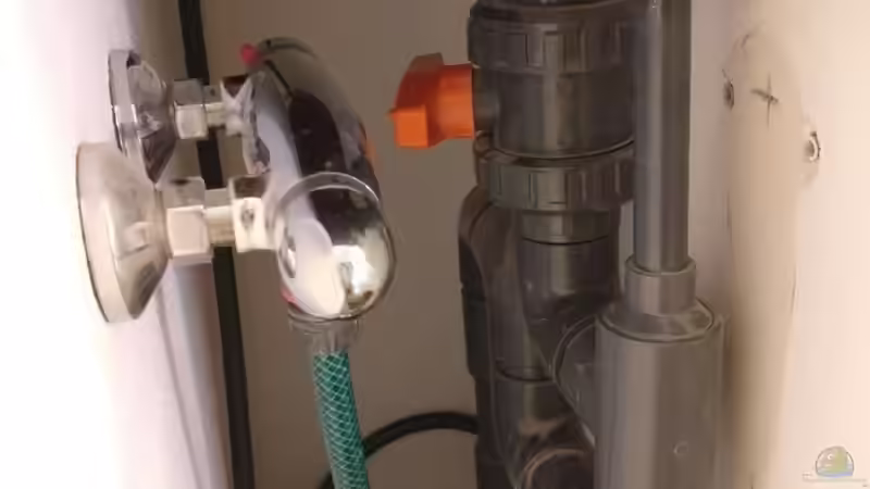 Thermostat für Frischwasser, Verrohrung Kanal Ablauf / Notablauf von Nina Hutter (19)