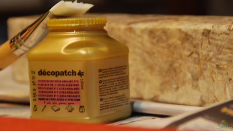 Treballant amb els suports de la llum, fusta forrada amb paper banana, i vernís ultra blillant von lomarraco (104)