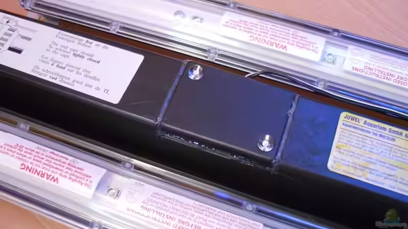 Tropic Marin SunaECO 600e Marine White, integriertes Mondlicht in der Mitte des Leuchtbalkens von Jens Kändler (34)