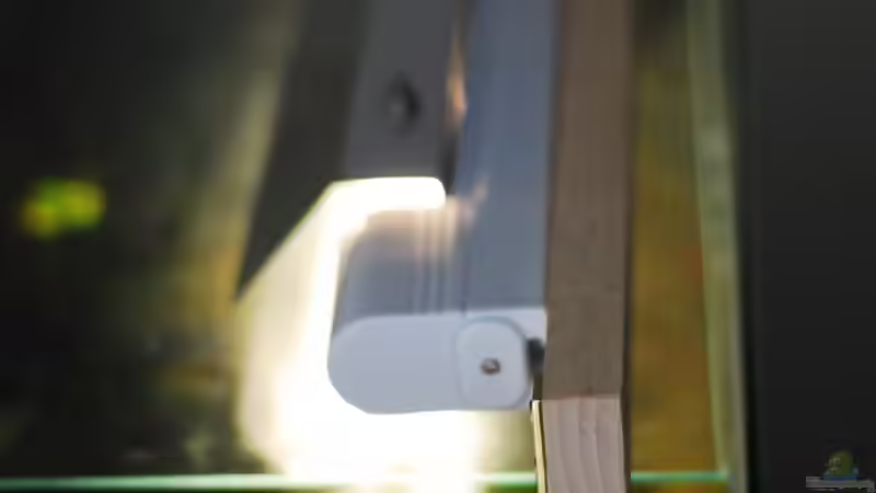 Unterbauleuchte mit Reflektor an einfacher Halterung von TimTamTellerlein (15)