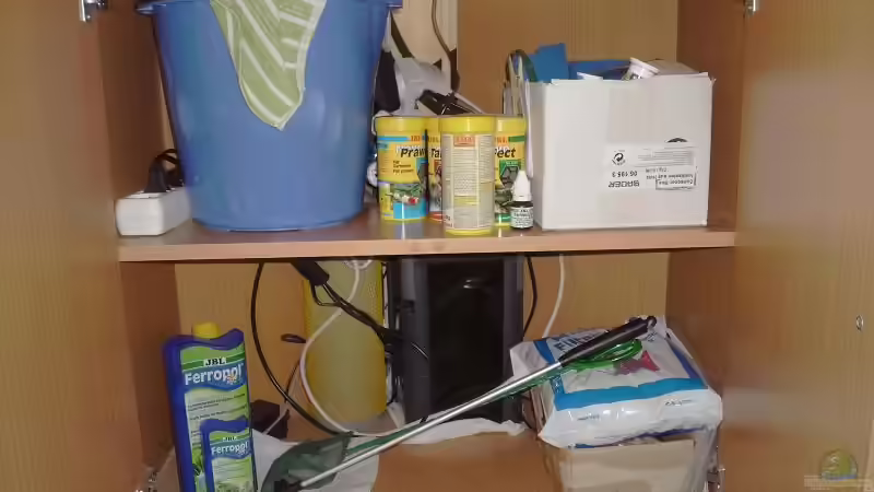 Unterschrank, bischen aufgeräumt ^^ von Andy_daHousecat (28)