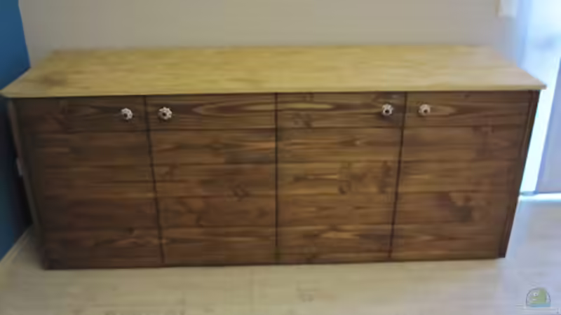 Unterschrank, fix und fertig von Booth (6)