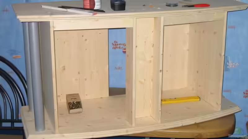 Unterschrank kriegt Form doch ist noch im Rohzustand von Hubert Demonty (2)