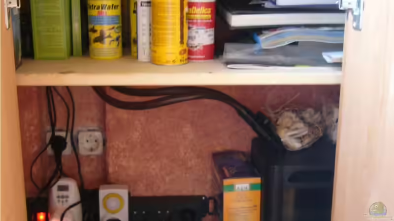 Unterschrank mit Technik von Mirko Janke (4)