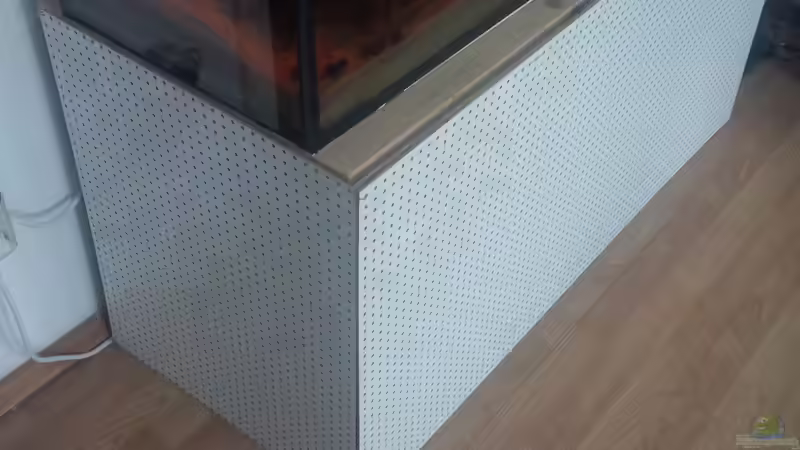 Verkleidet mit einer Lochplatte. von pacho (18)