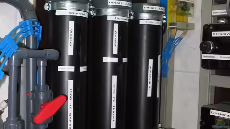 Vorratssäulen und Fischer Dosierpumpe von Andre Stechert (5)