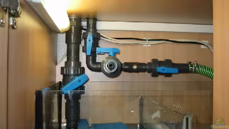 Wasser hähne unter dem Becken von Dicker1904 (5)