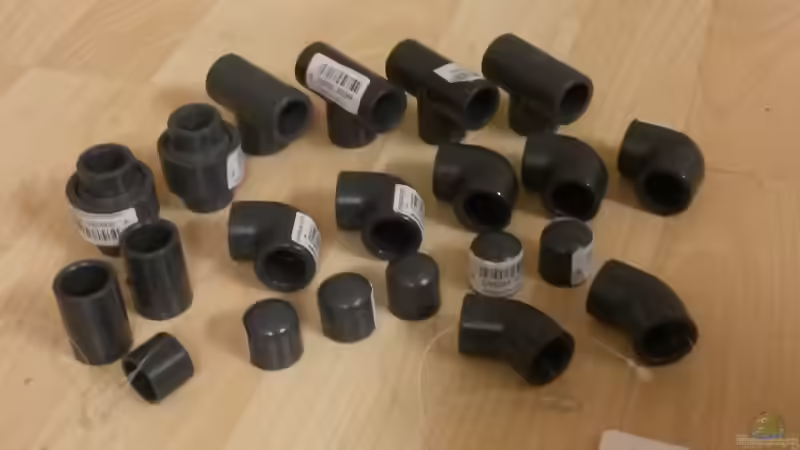 Winkel, Adapter, Verlängerungen, Stopfen .... was weis ich. Werde ich alles irgendwie nutzen. von Beulenkopftyp (35)