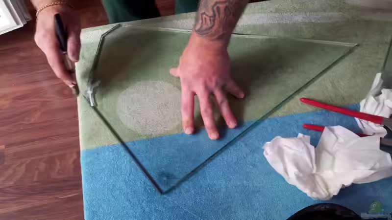 Zuschneiden der Zugstrebe für Ecken von tattooindi (10)