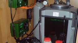 Technik in Schrank 1