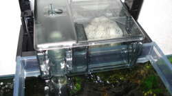 Original Fluval EDGE Außenfilter befüllt mit einem Vorfilterschwamm und Biomax!