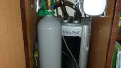 Filter, UV-C Klärer und CO2-Flasche