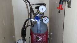 US-Aquaristik CO2 Anlage mit 2kg Flasche und Nachtabschaltung