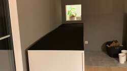 der Unterschrank ist bereit für den Aufbau des Aquariums