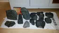 neue Steine gekauft 10.12.2014 ...Diabas Brocken und Basalt 30 kg für den Umbau