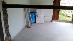 25cm Betonboden rein und 100mm Stahlrohr als Sturz