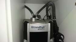 Filter, UV-Klärer und mit Knickschutz versehene Schläuche