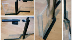 Beginn des Rückwandbaus (Acrylglas, Profilleisten) Foto Mitte zeigt die Zuauföffnung