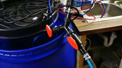 ??ber 3-Wege-Hahn wird der Wasserwechsel mit Osmoswasser erledigt