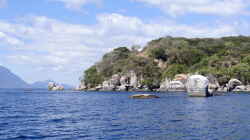 HausgroÃŸe Granitfelsen auf der Insel Mumbo