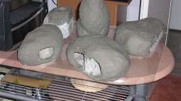 Bau Rückwand und Steine