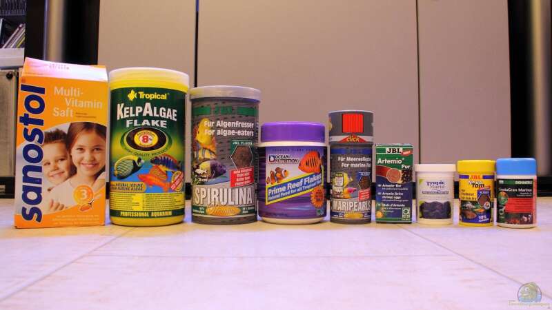Auswahl Trockenfutter, Artemiaeier & Multi Sanostol zur Vitaminanreicherung des Frost- von Micha (47)